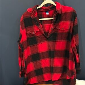 Old Navy Red and Black Plaid Women's Top - Maternity